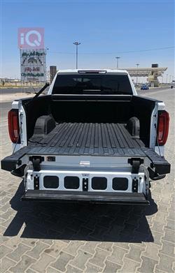 GMC Sierra